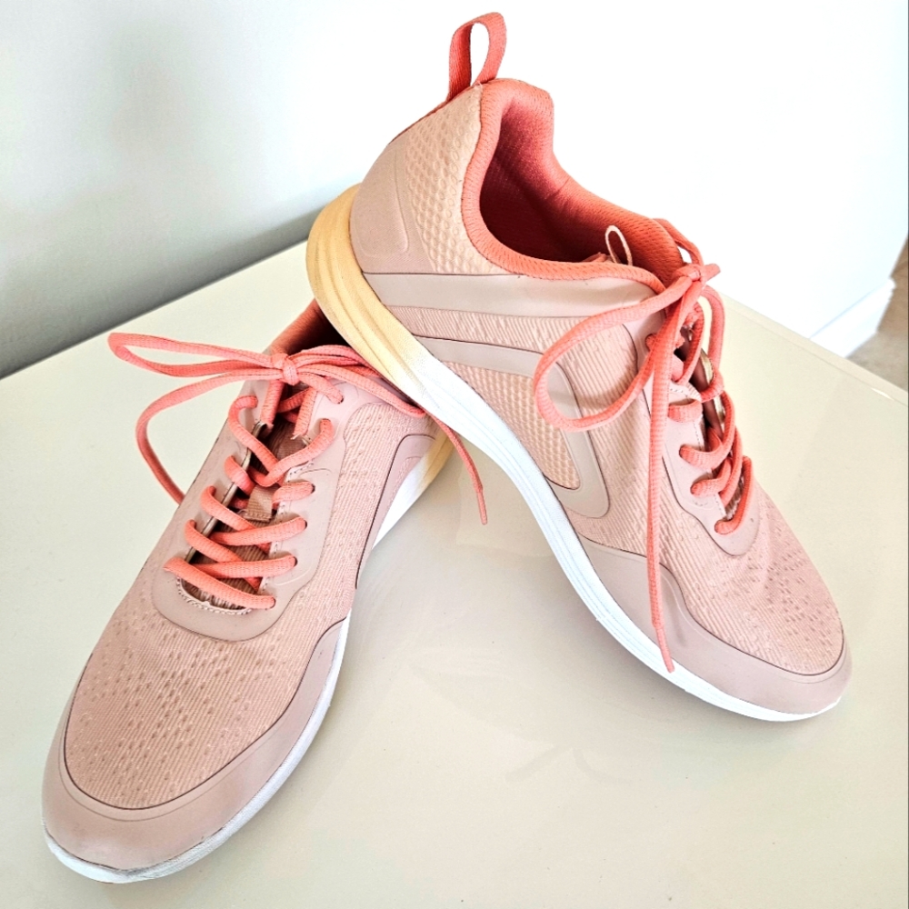 Euc Vionic Active Training Sneakers - image 1